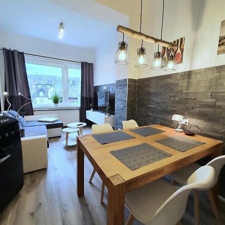 Moderne Wohlfuehloase Zentral In Seenaehe - Pillow Menu, 2 Stk 55" Smart Tvs, Netflix, Disneyplus Uvm Wetter  Esterno foto